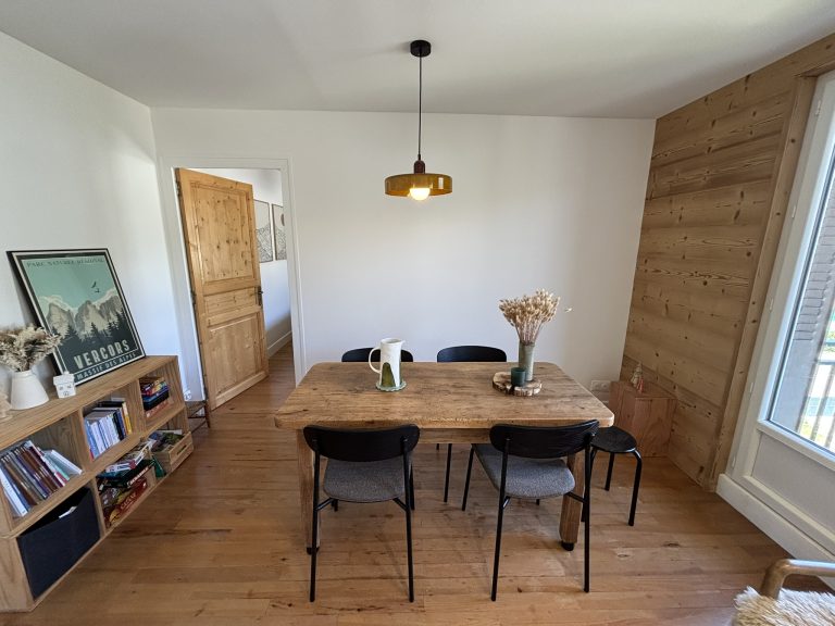 Salon_table